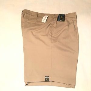 Performance Work Play Men’s Khaki Shorts Sz 40 NWT